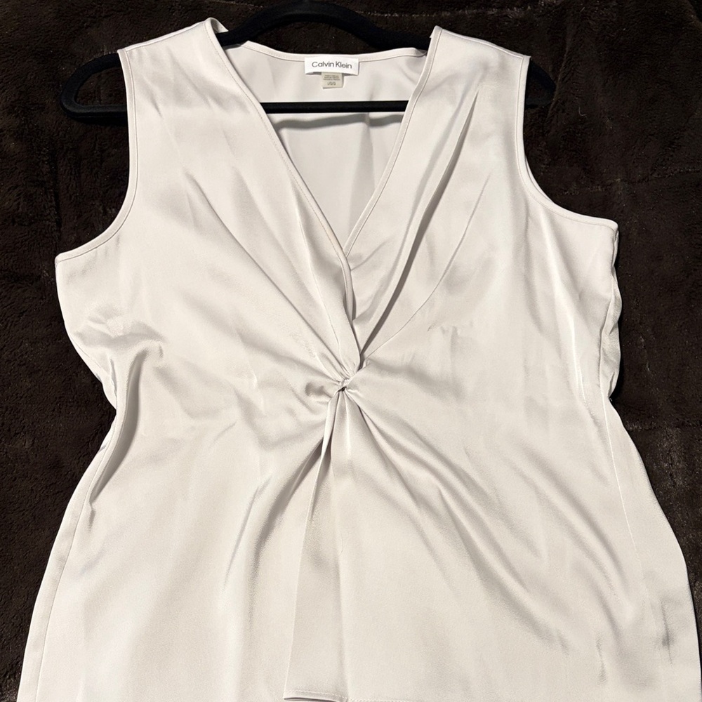 Calvin Klein Women's Elegant White V-Neck Blouse